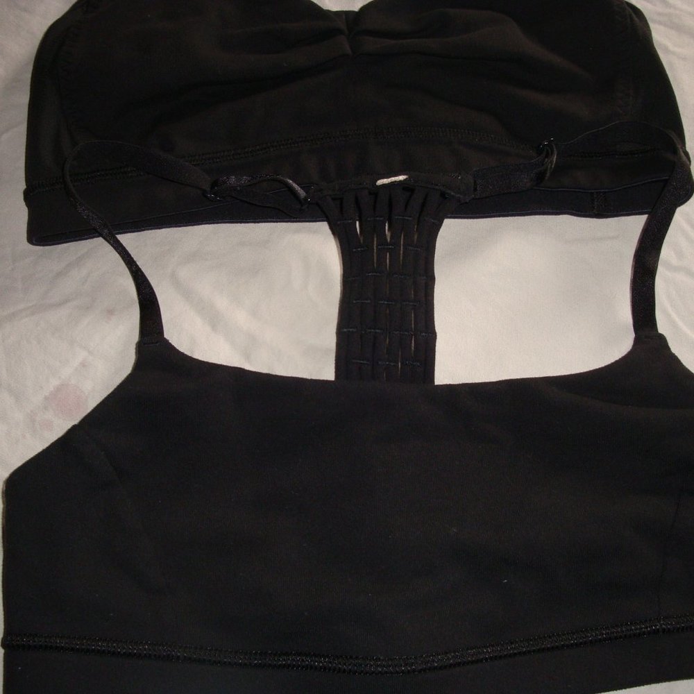 Lululemon Bras Size 4 - Picture 5 of 8